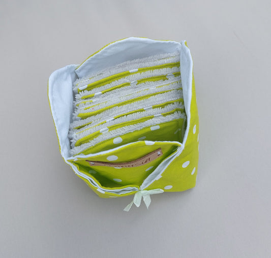 Panière avec ses 10 lingettes