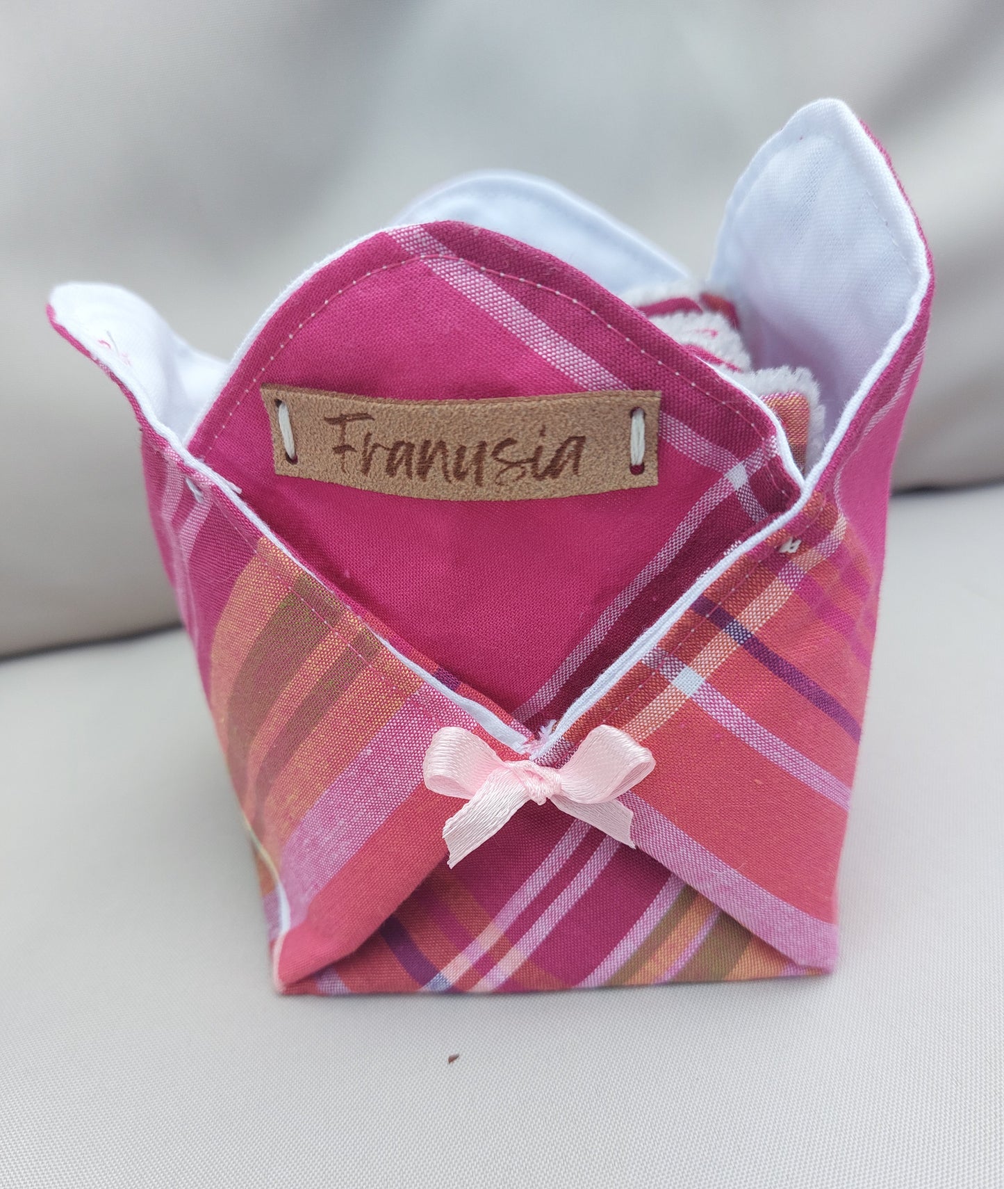 Panière avec ses 10 lingettes