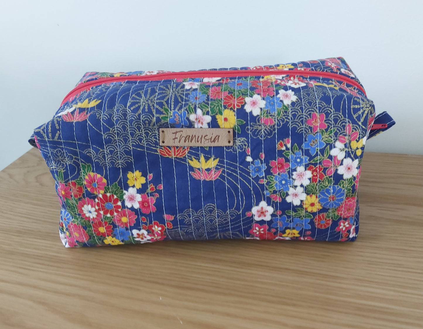 Trousse de toilette matelassée